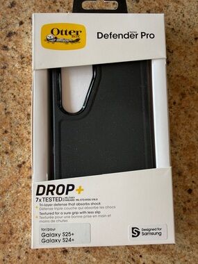 OtterBox Defender Pro Black Rugged Case for Samsung Galaxy S25+ / S24+